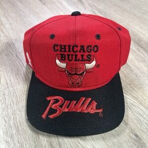 VTG Sports Specialties Chicago Bulls Script Snapback Hat NBA Black Red Wool Cap